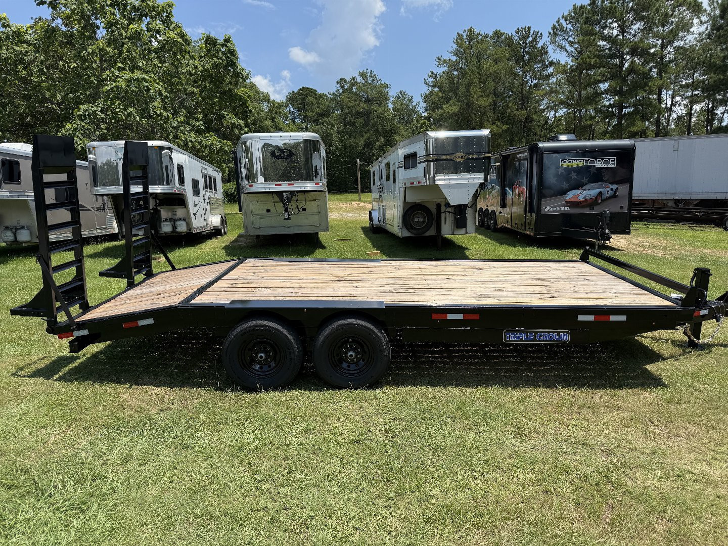 2027 8×20 Dovetail Trailer photo 2