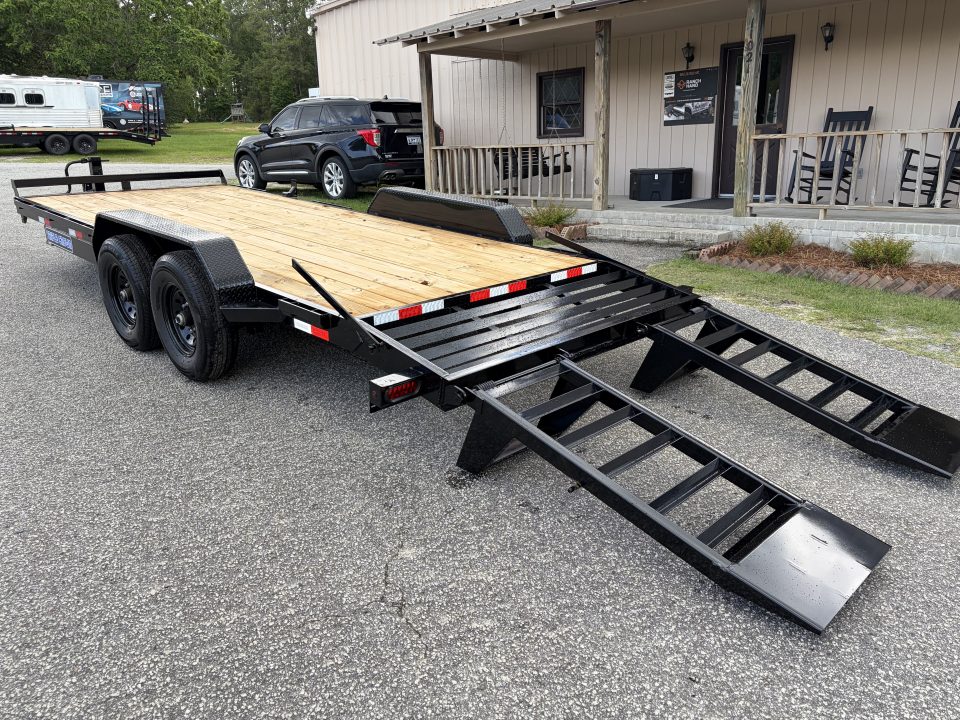 2027 7×20 Dovetail Trailer photo 9