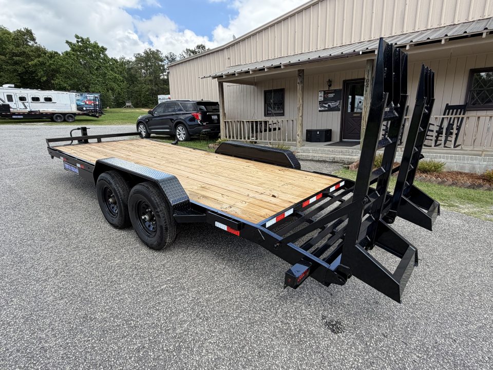 2027 7×20 Dovetail Trailer photo 2