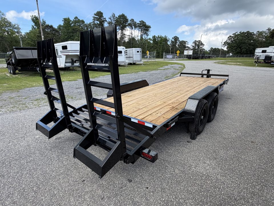 2027 7×20 Dovetail Trailer photo 5