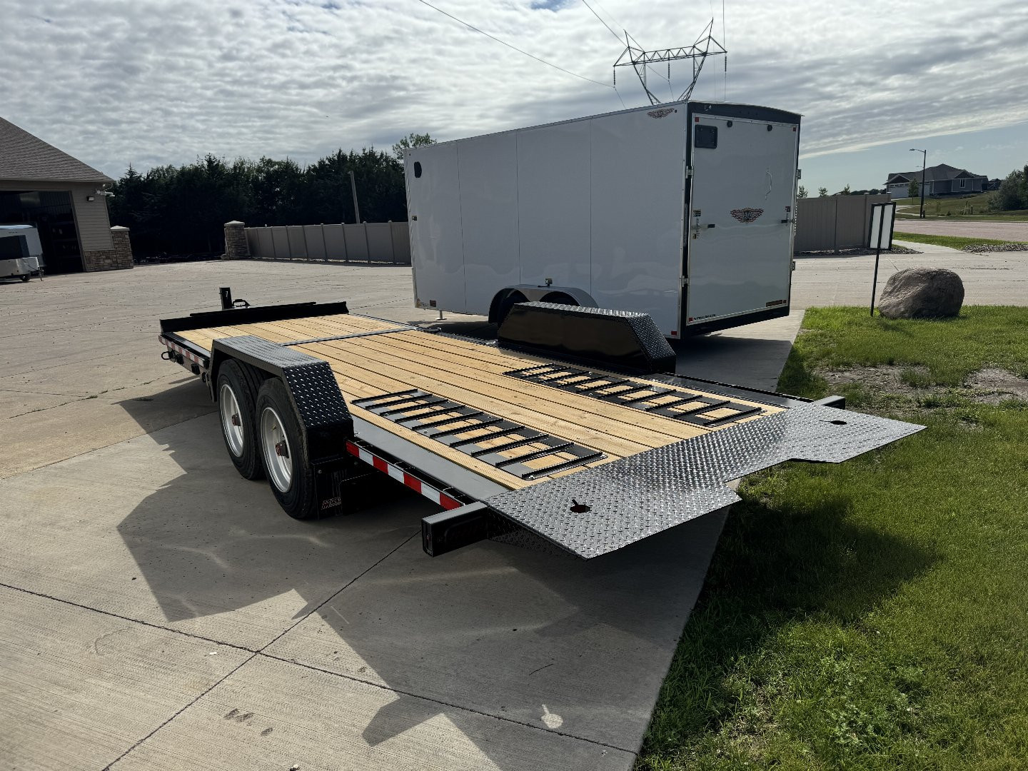 New 2025 Midsota TB-22 17.6K Tilt Trailer