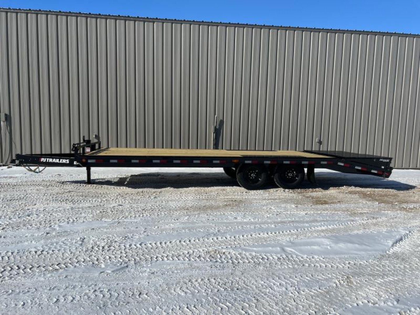 New 2025 PJ Trailers 24 Low Profile F8 Deckover Trailer