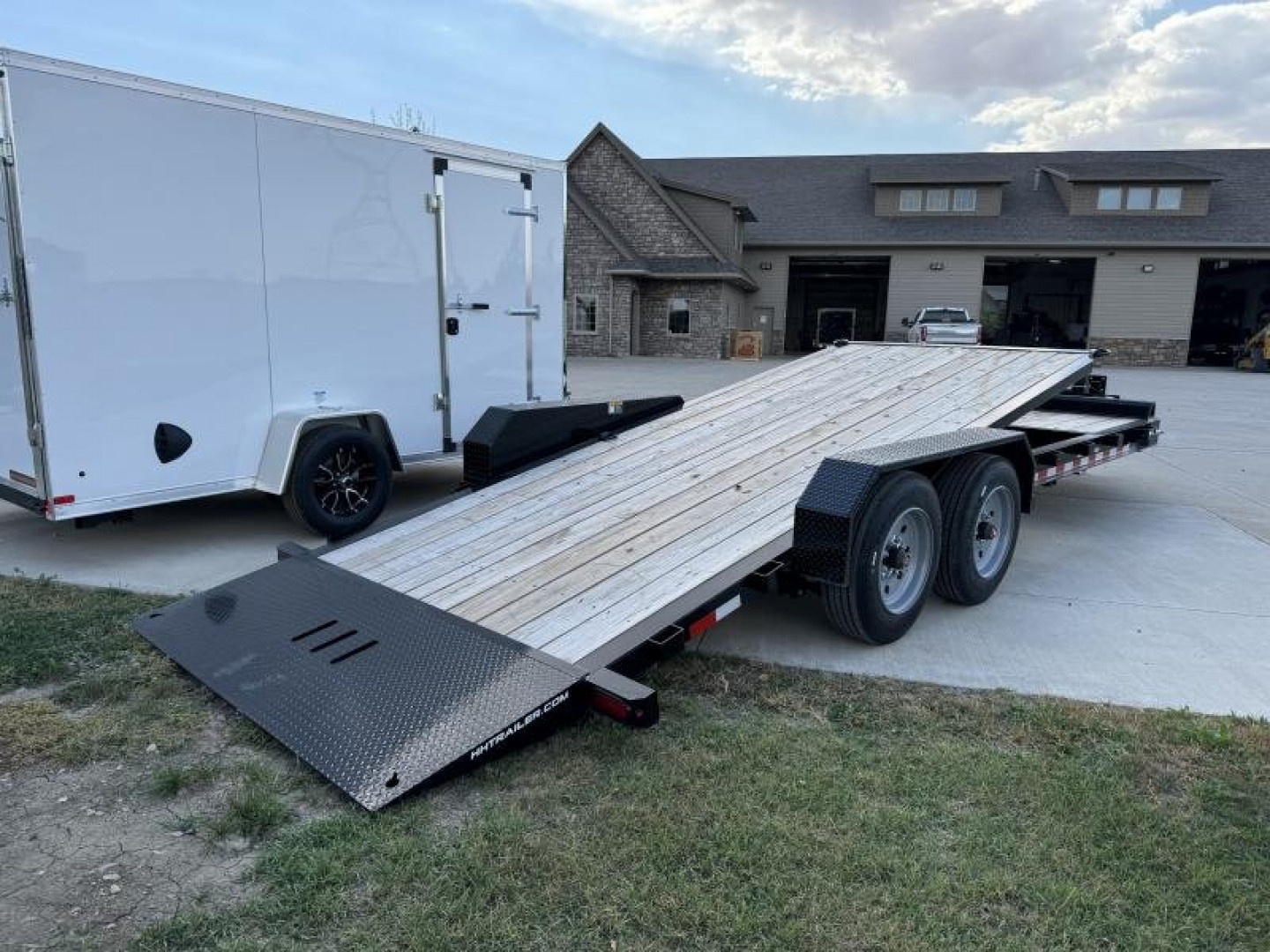 New 2024 H&H Trailers 22' HBTE82184-BP-176 Tilt Trailer