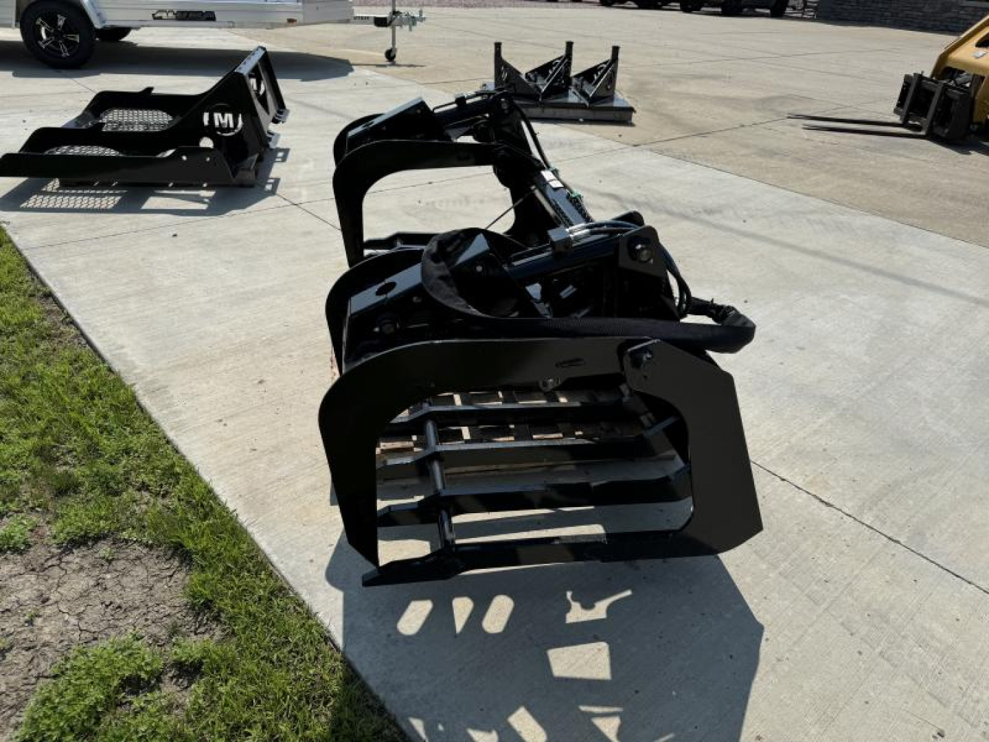 New 2025  Millwood Metalworks 84" Industrial Grapple Attachment