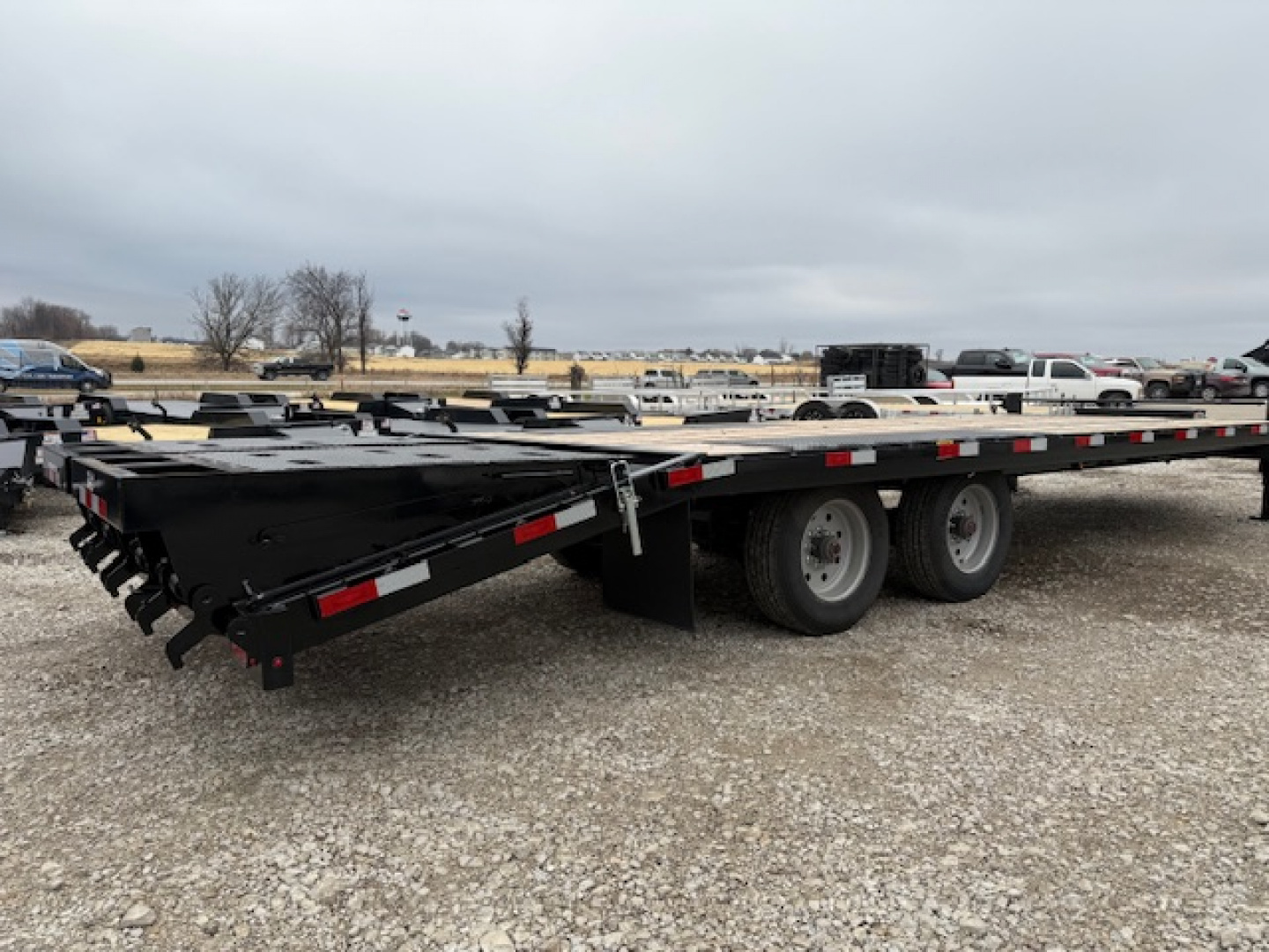 New 2026 H&H Black 102”x20’+5’ 22.5k HD Low Profile Dovetail Super Deluxe Ramps Deckover Trailer