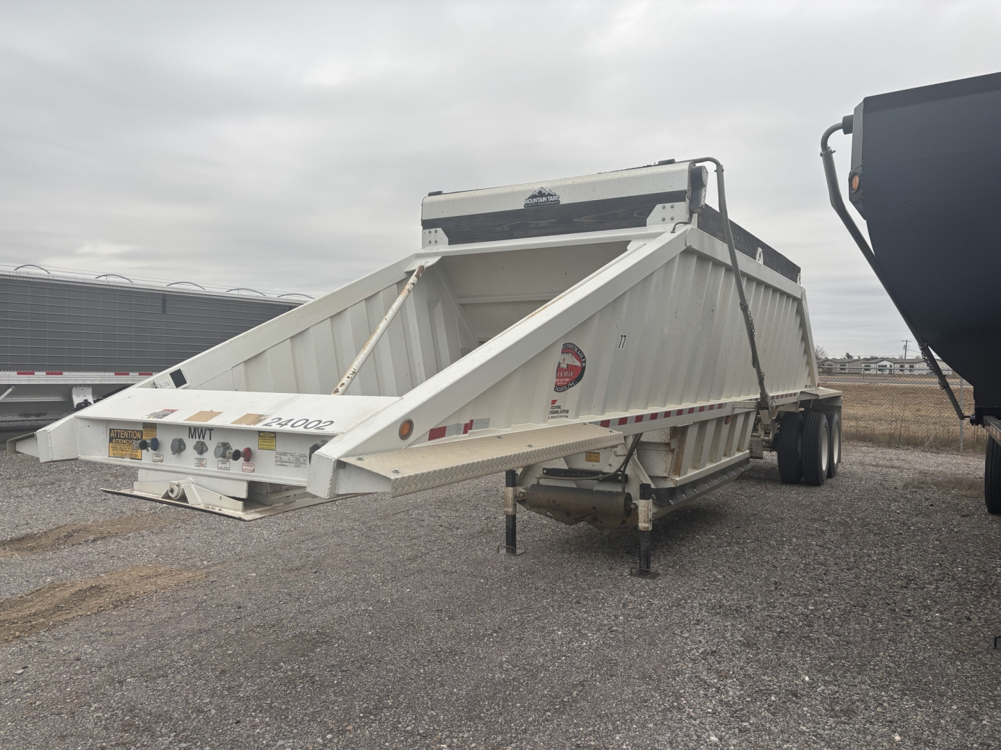 Dump Trailer