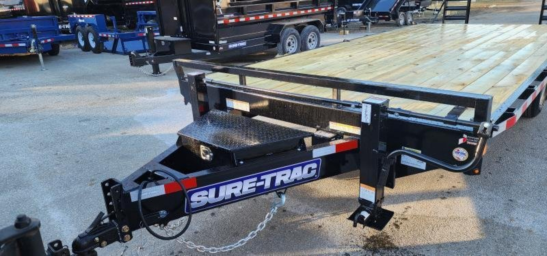 New 8.5 x 22 (18+4) Sure-Trac Deckover w/Beavertail Equipment Trailer 15k