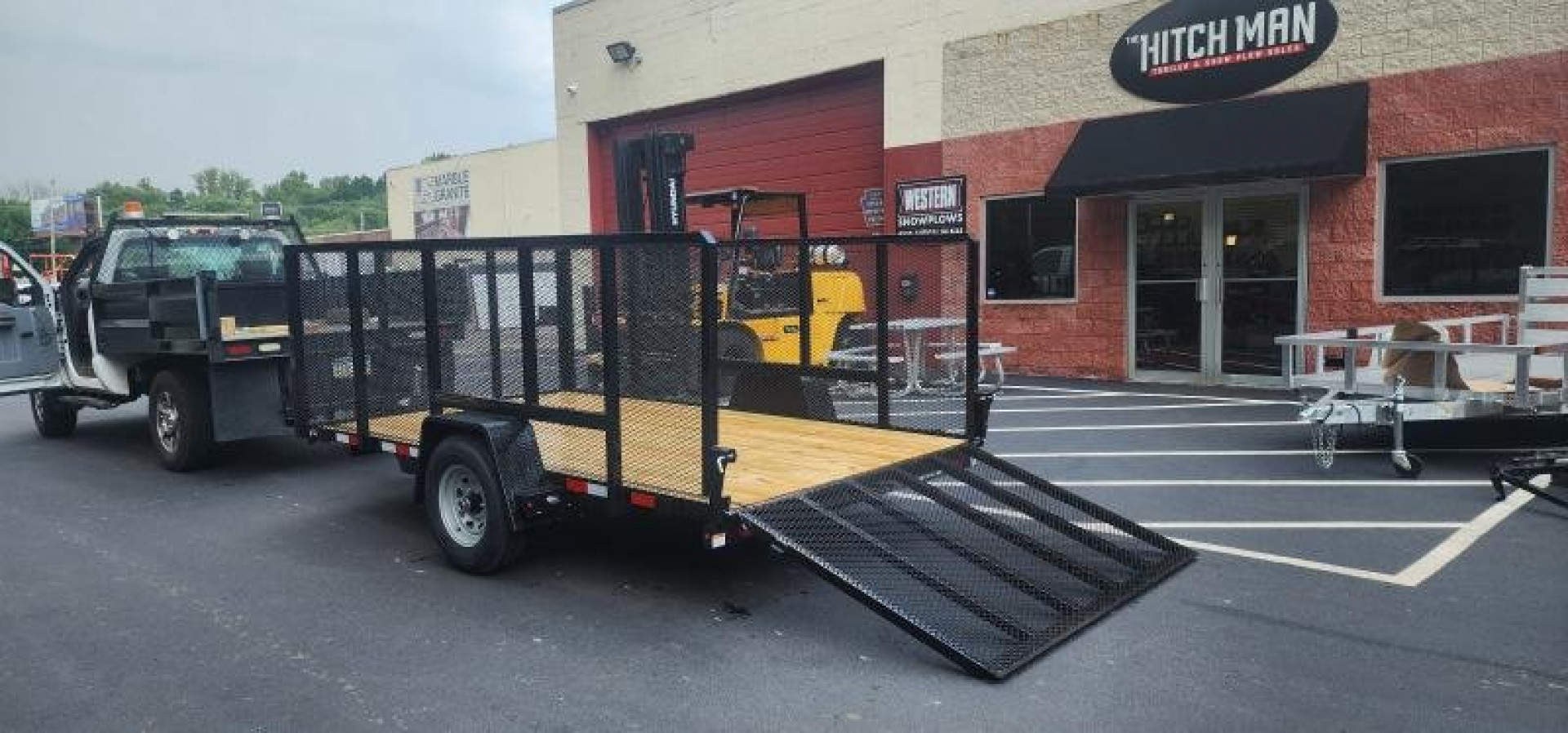 New ***BLOWOUT SALE 7 x 12 Sure-Trac 4' Mesh Side Utility Trailer 5k