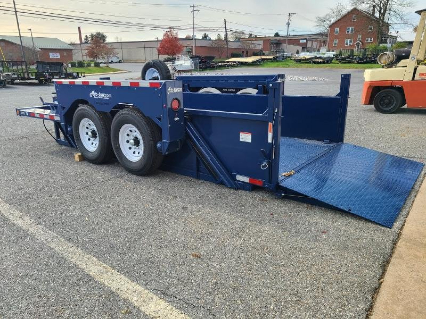 6×12.4 Dump Trailer photo 3