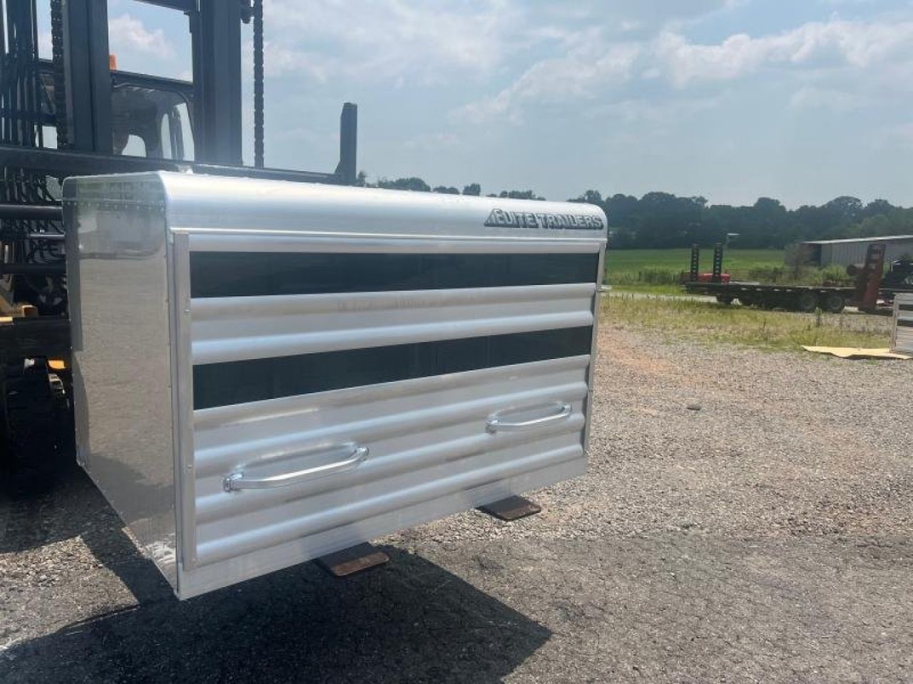 2024 Elite Trailers ST photo 2