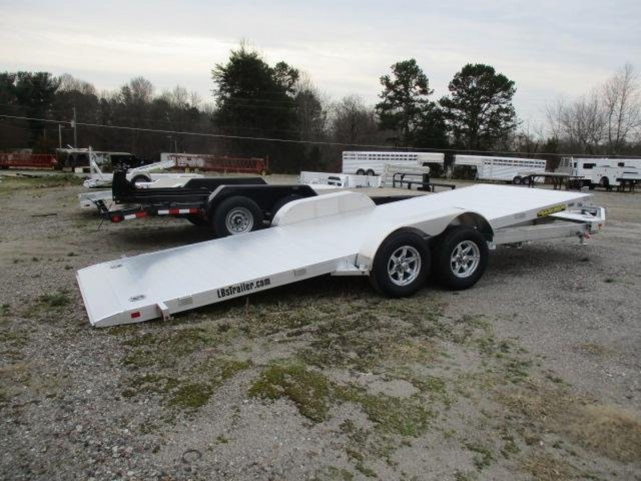 2024 Aluma 8220H