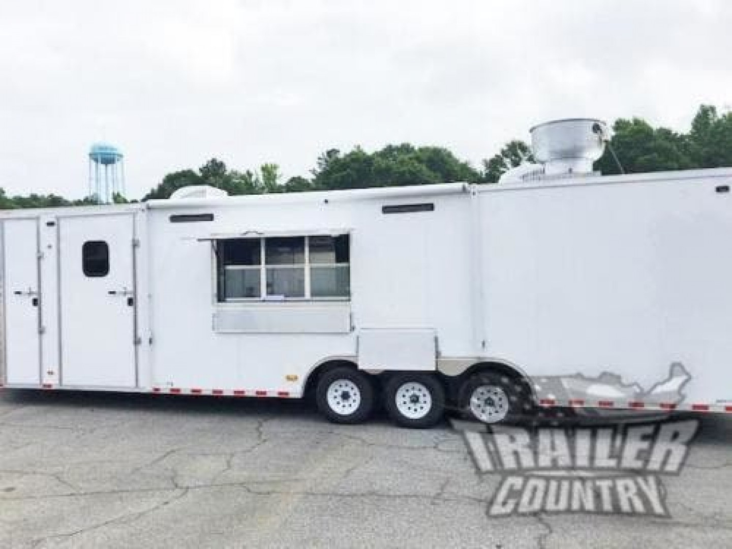 New 2026 NEW 8.5 X 32' V-nosed Enclosed FULLY LOADED MOBILE KITCHEN CONCESSION