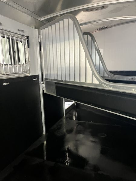 Used 2022 4-Star 3H Slant Load BP Horse Trailer