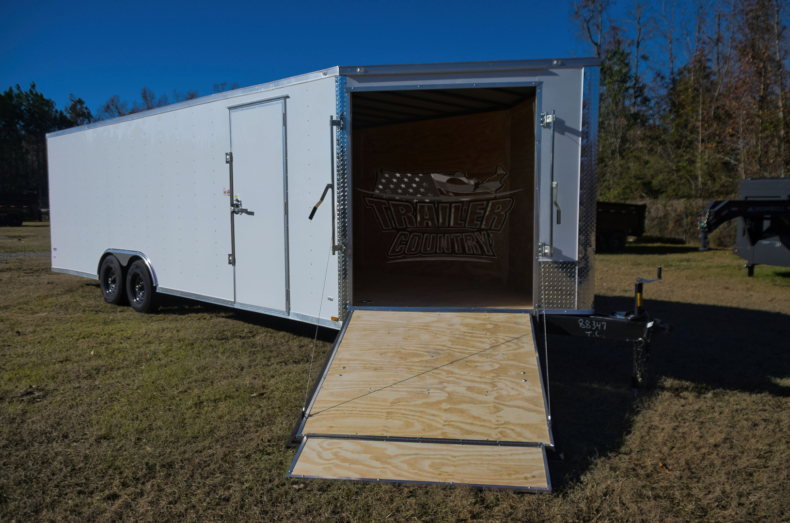 New 2026 NEW Freedom 8.5 x 24 Snowmobile Trlr w/ 48" Ramp in V-nose