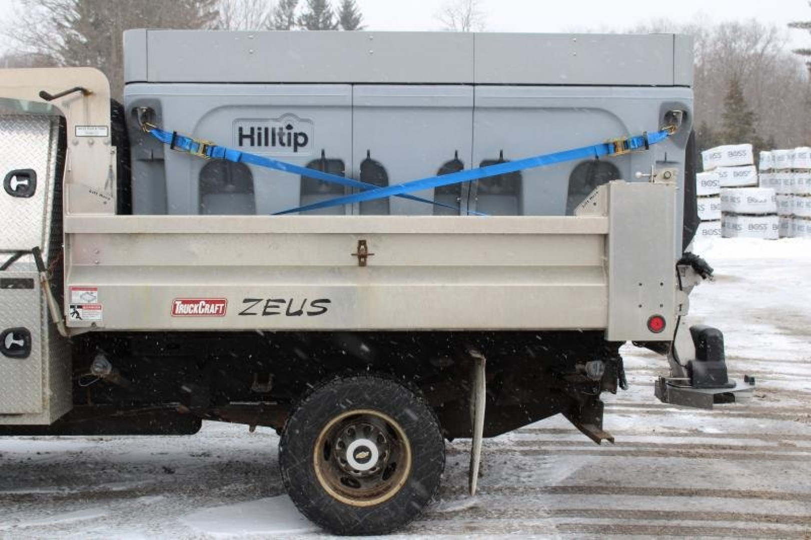 New 2024 HILLTIP 4.2YD COMBI BRINE AND SALT SPREADER - H28614