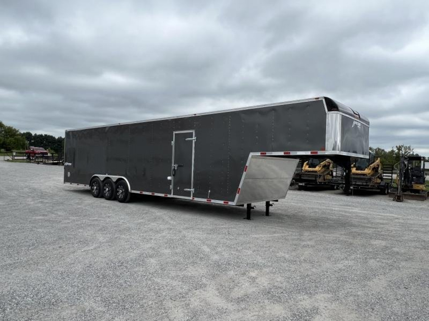 New 2027 Homesteader Trailer 8.5x38ft Champion Tri-Axle Gooseneck Enclosed Trailer Cargo / Enclosed Trailer