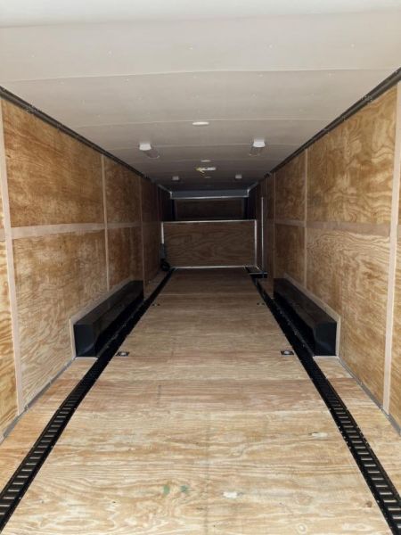 New 2027 Homesteader Trailer 8.5x38ft Champion Tri-Axle Gooseneck Enclosed Trailer Cargo / Enclosed Trailer