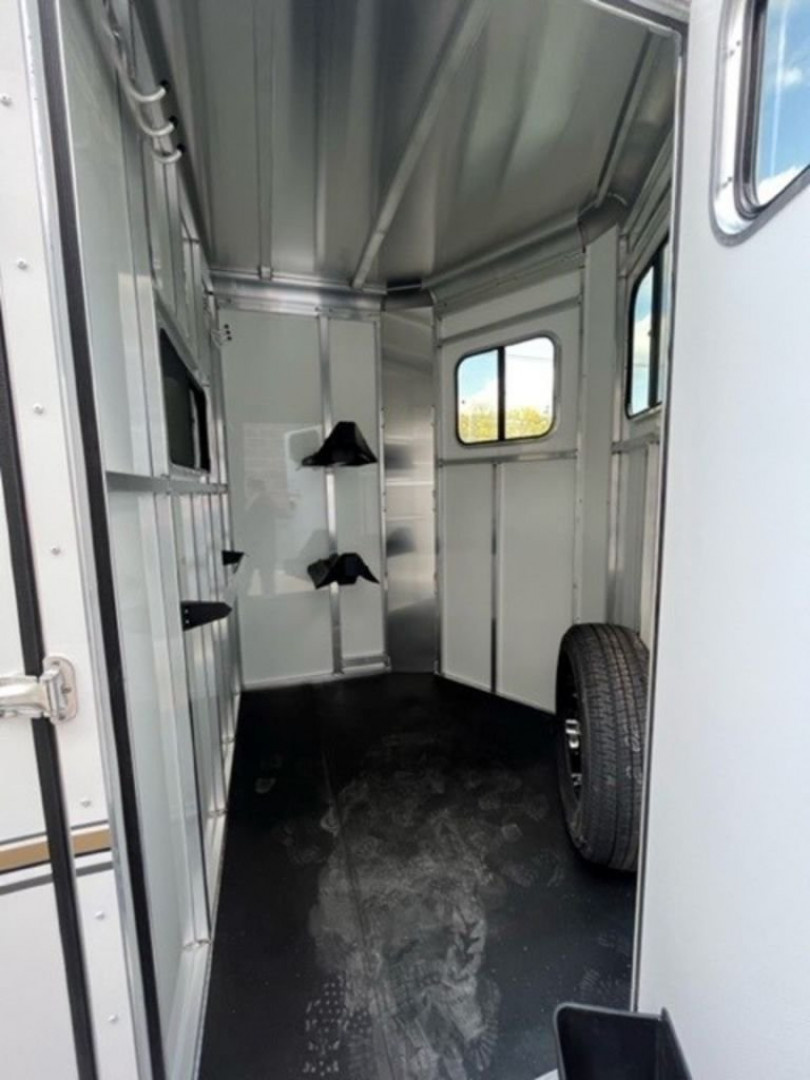 New 2025 Sundowner Trailers CHARTER 2H