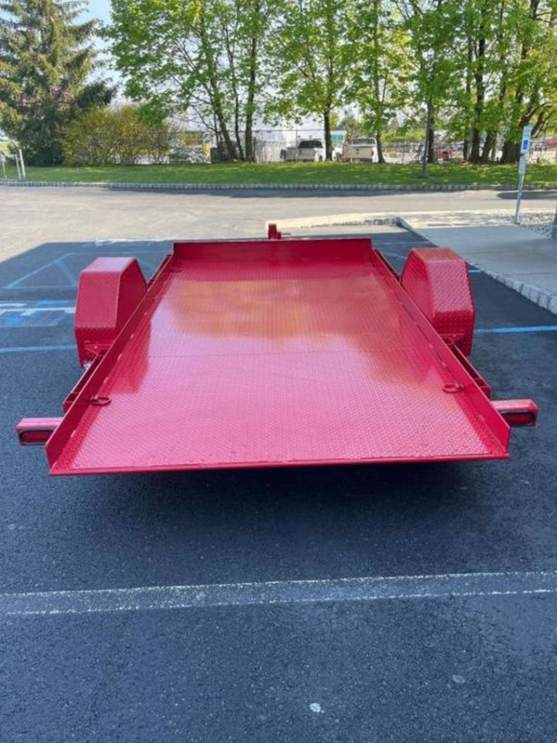 New 2024 Diamond C DSA 12' x 77"