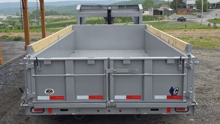 New Diamond C GN Dump Trailer / 14.9K GVWR / 82"x16'