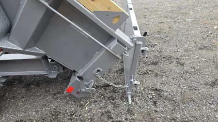New Diamond C GN Dump Trailer / 14.9K GVWR / 82"x16'