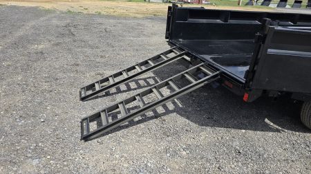 New Delco Gooseneck Dump Trailer / 14K / 83 x14'