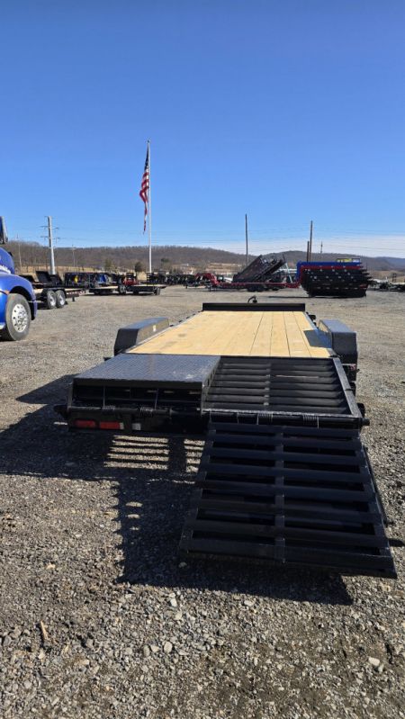 New H&H Deluxe Ramp Equip. Trailer / 16K GVWR / 82"x22'