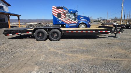New H&H Deluxe Ramp Equip. Trailer / 16K GVWR / 82 x20' / Flip Over Ramps