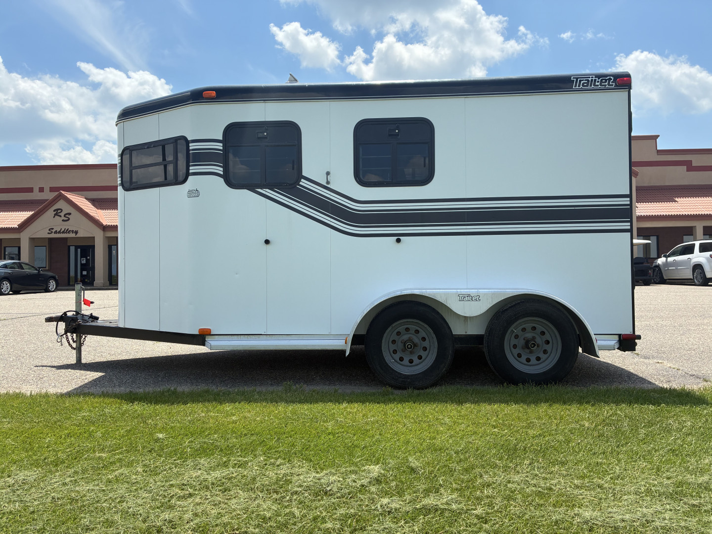 Used 1998 Trail-ET 2H Slant Load BP Horse Trailer
