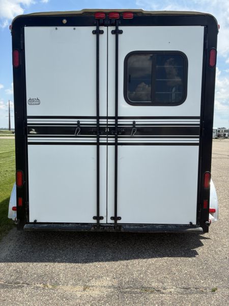Used 1998 Trail-ET 2H Slant Load BP Horse Trailer