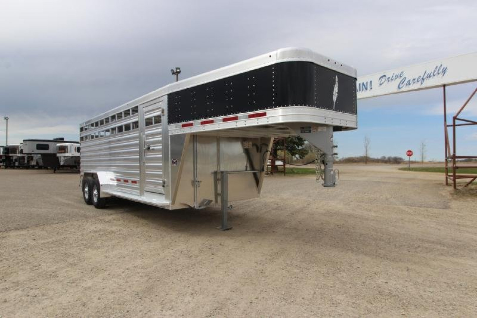 New 2025 Featherlite 8127 20' Stock / Stock Combo Trailer