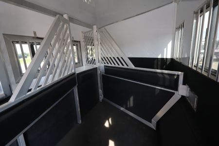 New 2025 Bloomer 4HR PC Side Ld LQ w/ Mid-Tack Horse Trailer