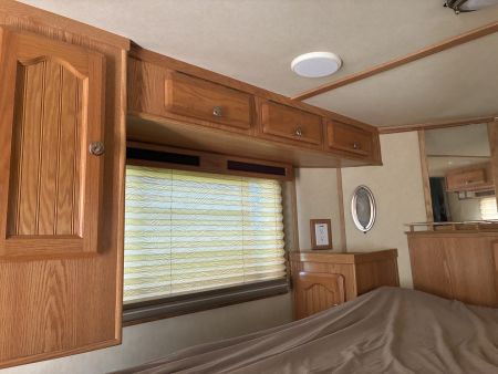 Used 2006 Sundowner Sunlite 727 3H 12'LQ Horse Trailer