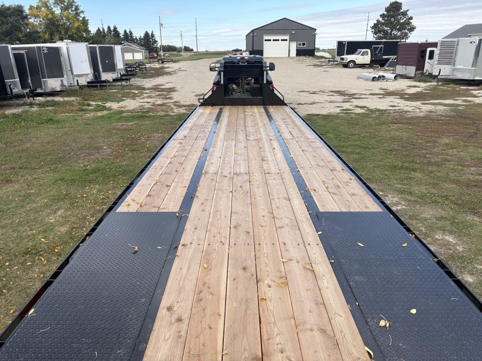 New 2027 Double A 40’ Gooseneck Deckover 35’ plus 5’ x 102” with 2-10K tandem dual axles=25K