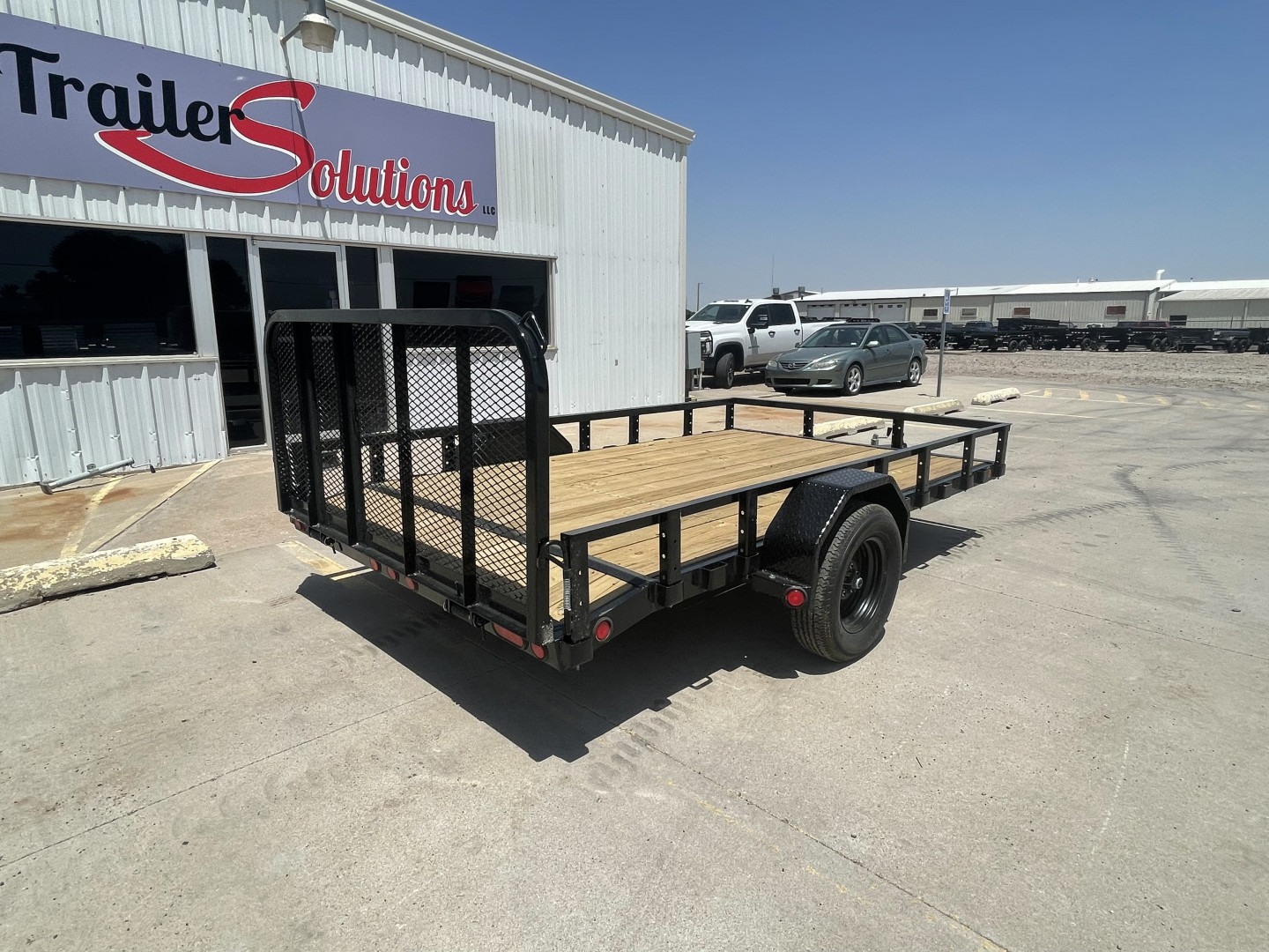 New 2025 PJ Trailers 83" x 12' U8121 Utility Trailer