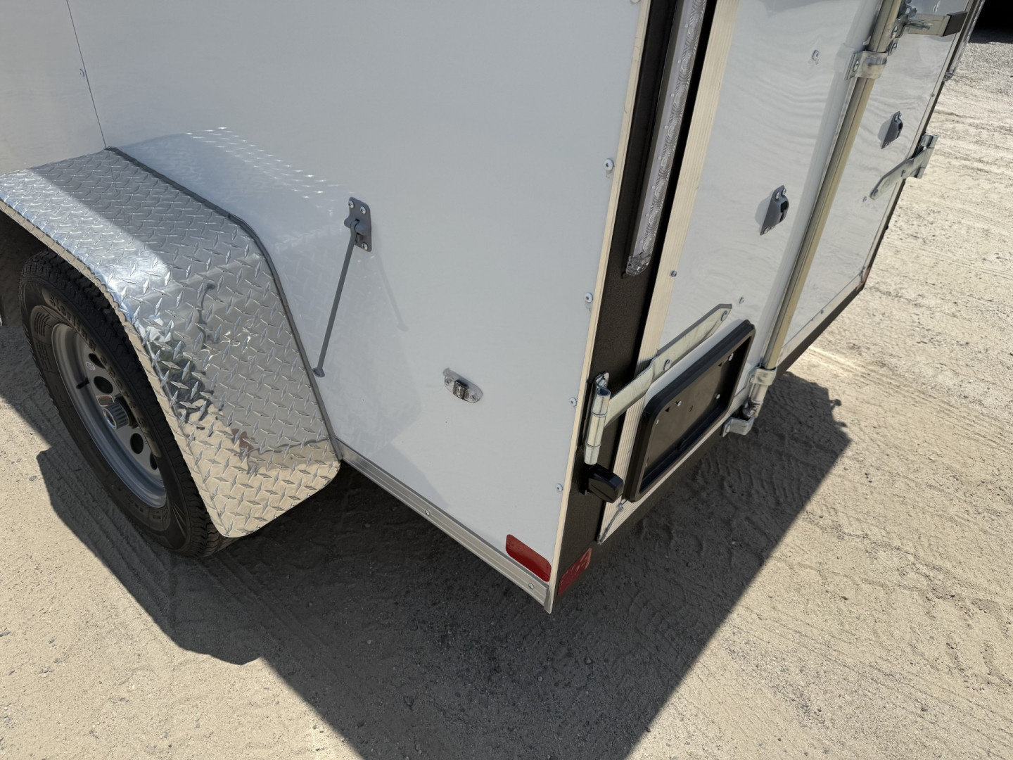 New TX5X8SA TEXAS TRAILERS 5' X 8' CARGO / ENCLOSED TRAILER W/ DOUBLE REAR DOORS & SIDE DOOR