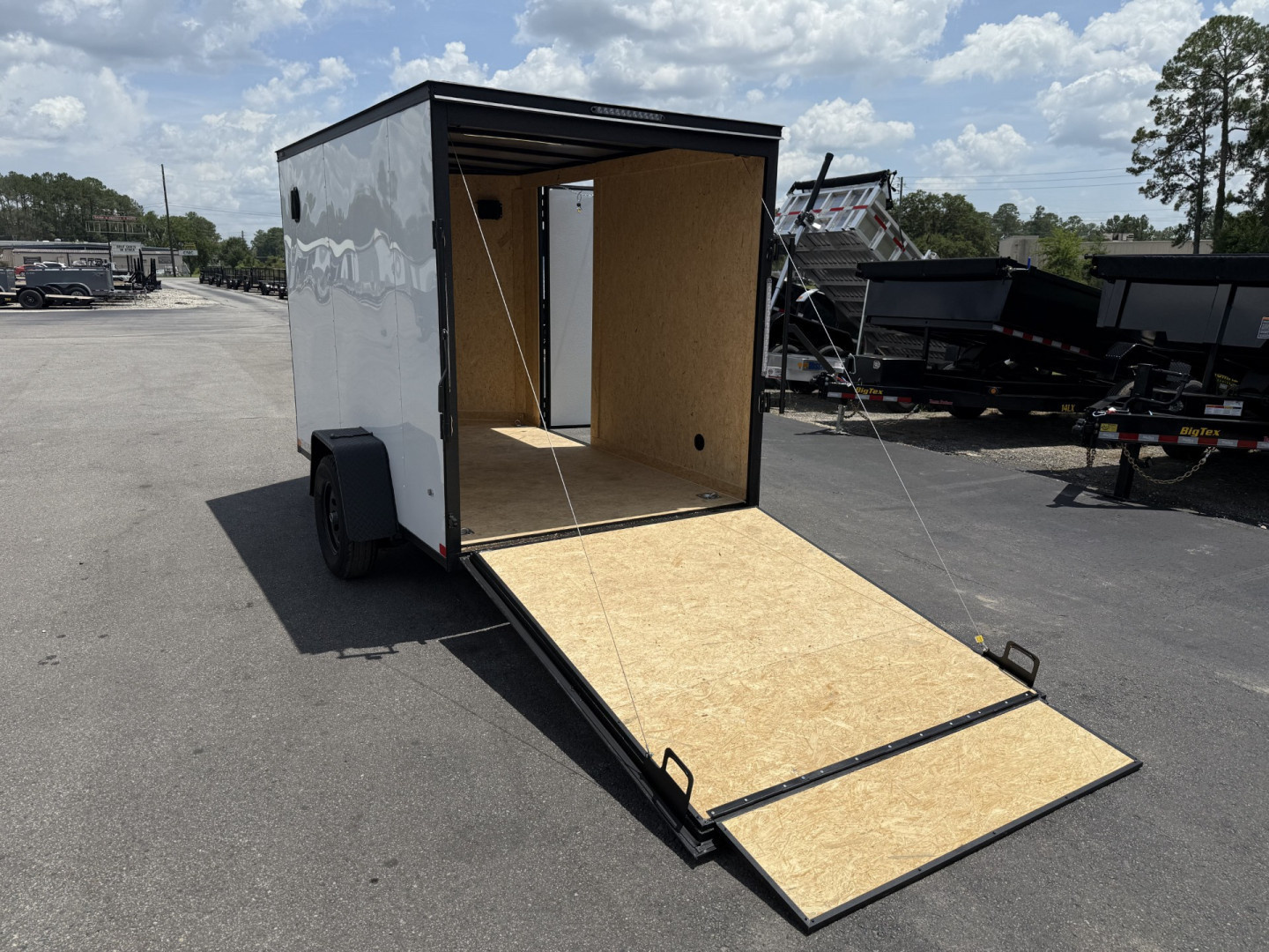 New TX6X10SA TEXAS TRAILERS 6' X 10' CARGO / ENCLOSED TRAILER W/ RAMP DOOR & SIDE DOOR