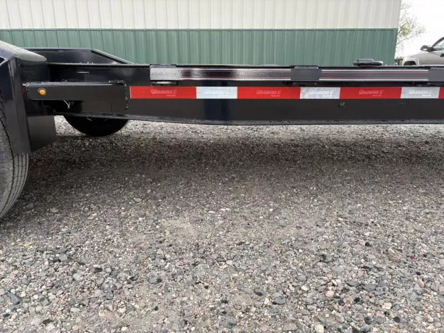 New 2025 22' - 18k Diamond C LPX 208 Equipment Trailer