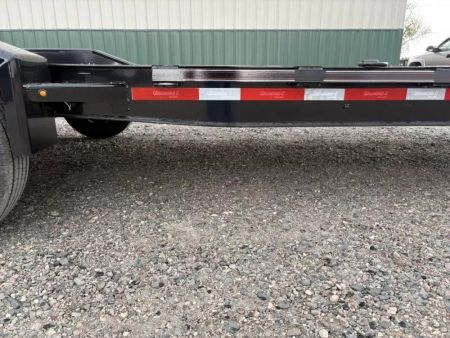 New 2025 22' - 18k Diamond C LPX 208 Equipment Trailer