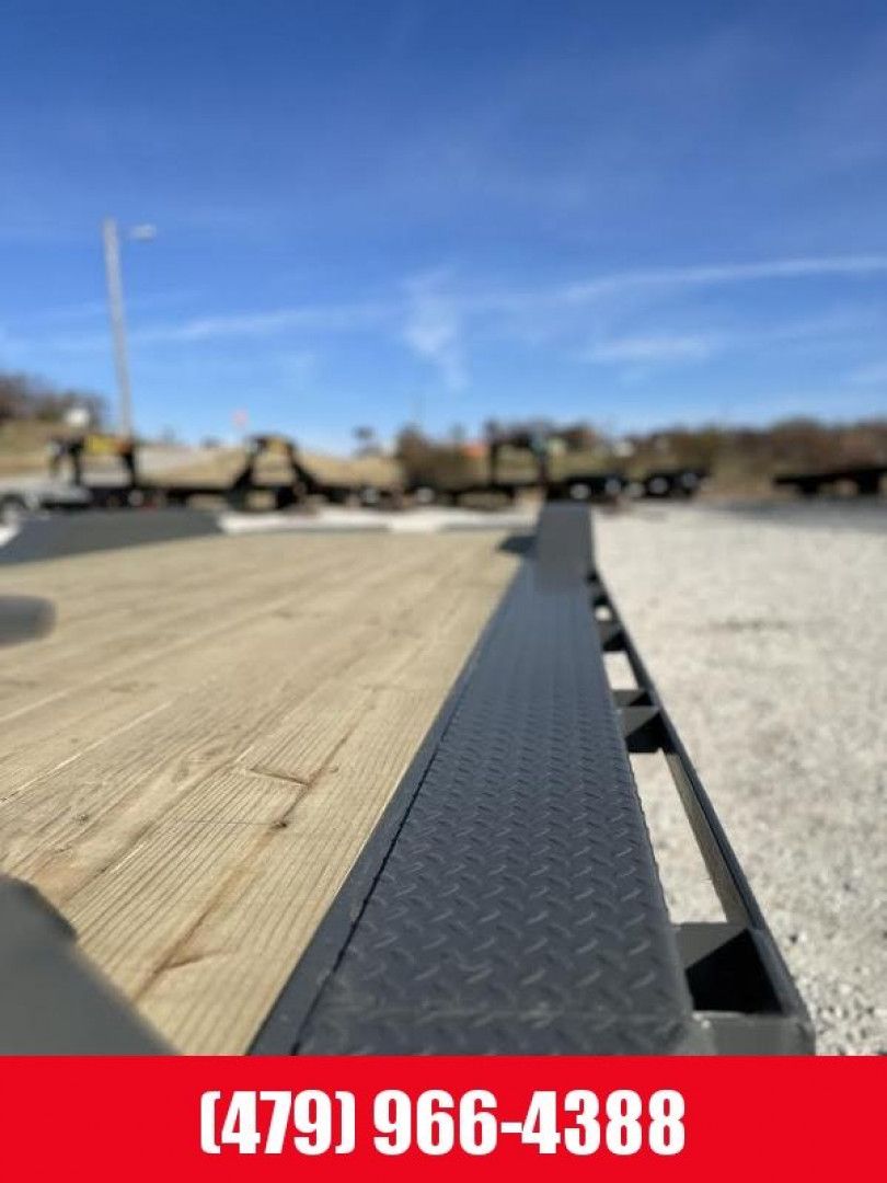 17.5K Equipment Flatbed Trailer photo 6