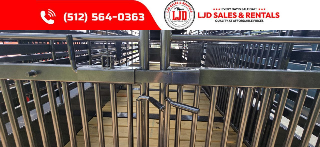 New 2025 Delco - Gooseneck Livestock Trailer 6'8 X 24' - 14 Ply Tires
