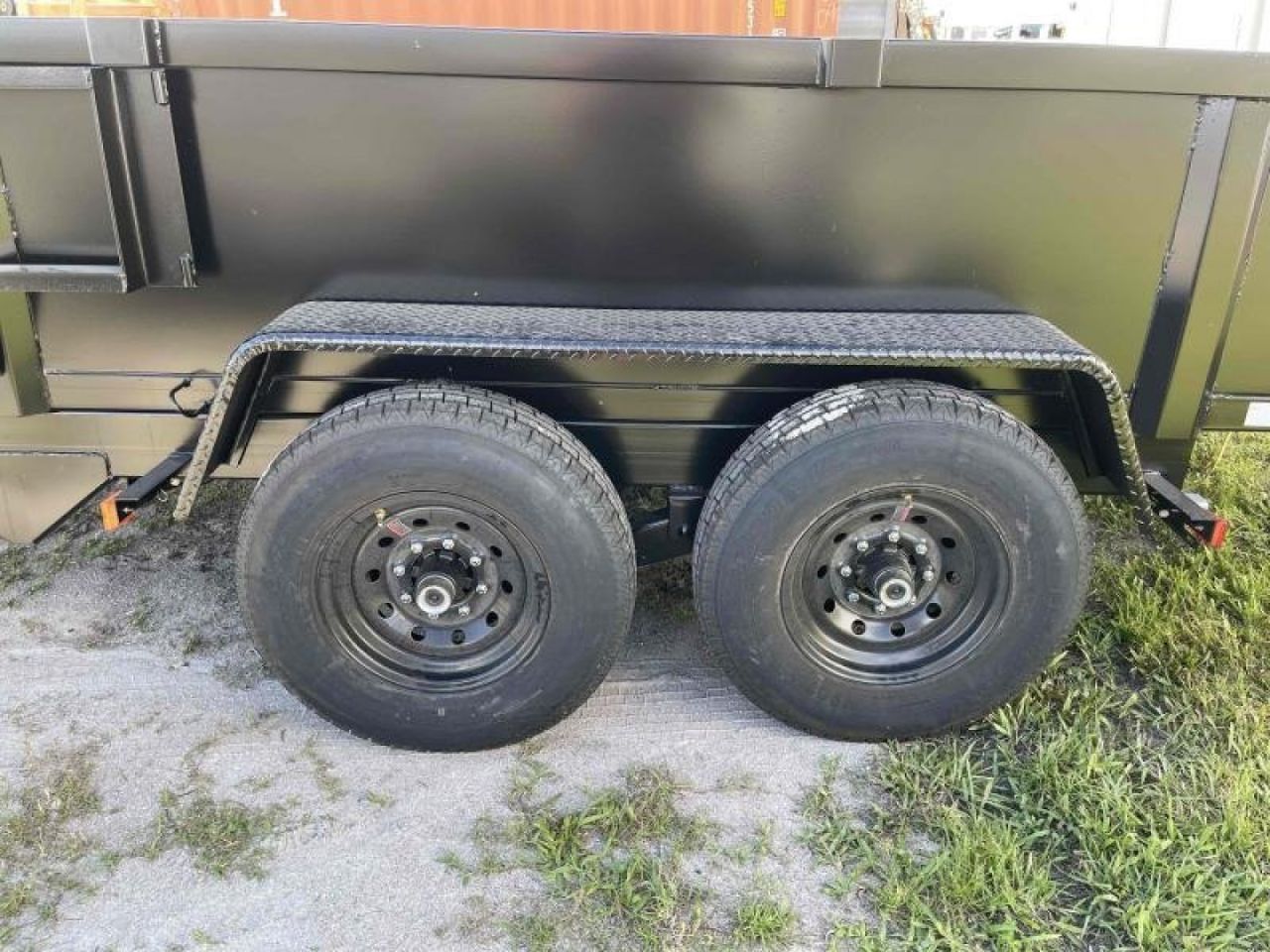2027 9×14 Dump Trailer photo 2