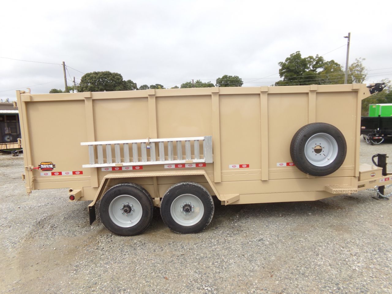 2027 Covered Wagon photo 2