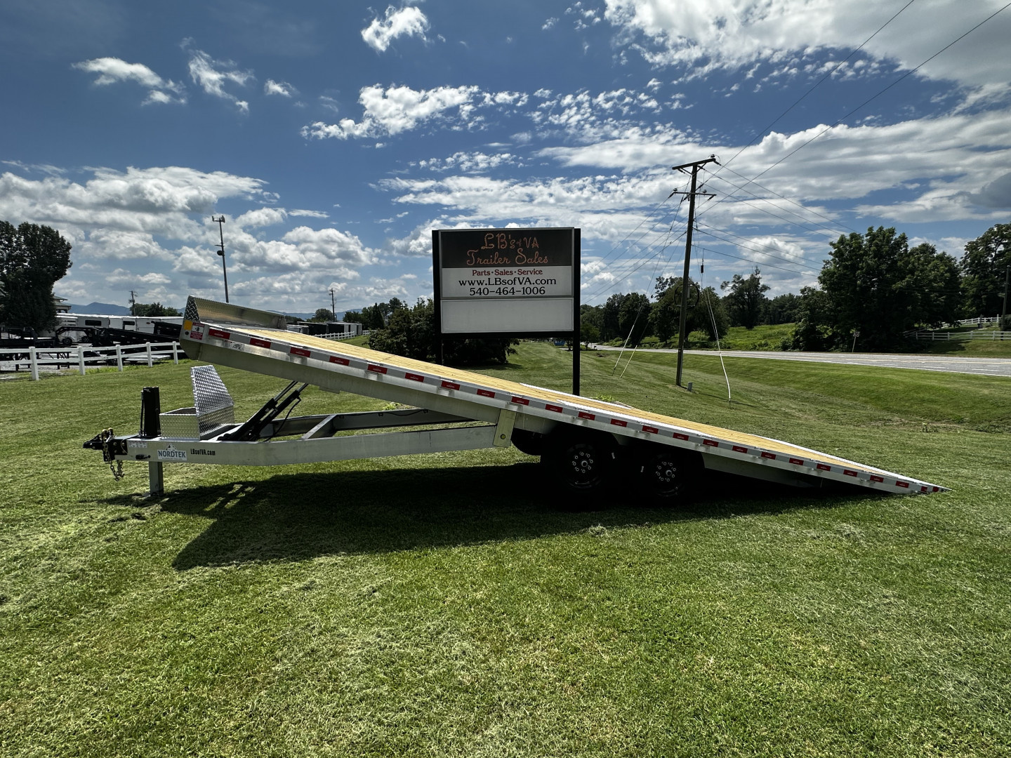 New 2026 Nordtek HD 102x24 DECKOVER TILT Equipment Trailer