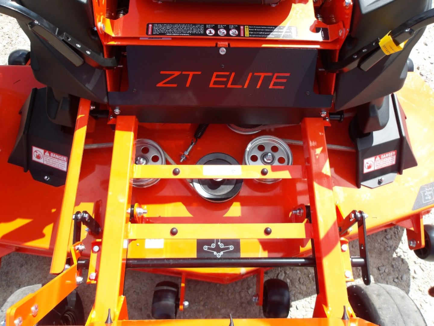 New Bad Boy BZS60FR730 - ZT Elite 60" Kawasaki FR730V 24HP Lawn Mowers