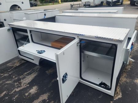 New 2024 CM Truck Beds CMG 110/94VVSSG2M
