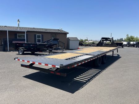 New 2025 Sure-Trac 8.5x32 Gooseneck Deckover Trailer w/ Hyd. Beavertail 25.9K GVWR