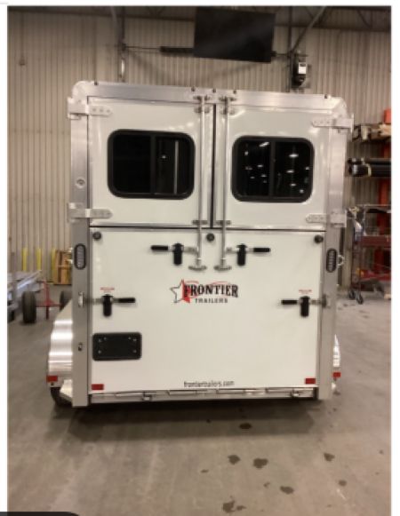 New 2025 Frontier Trailers 2h D/room Horse Trailer