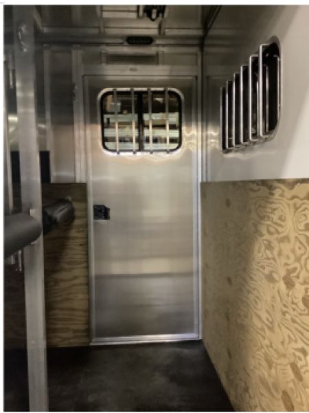 New 2025 Frontier Trailers 2h D/room Horse Trailer