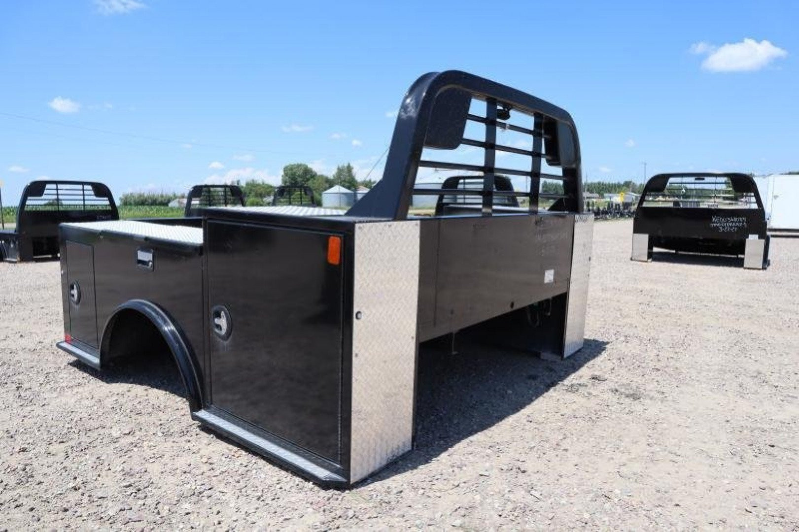 New 2026 CM Truck Beds TM DELUXE 8'6/97/56/42 GM Truck Bed